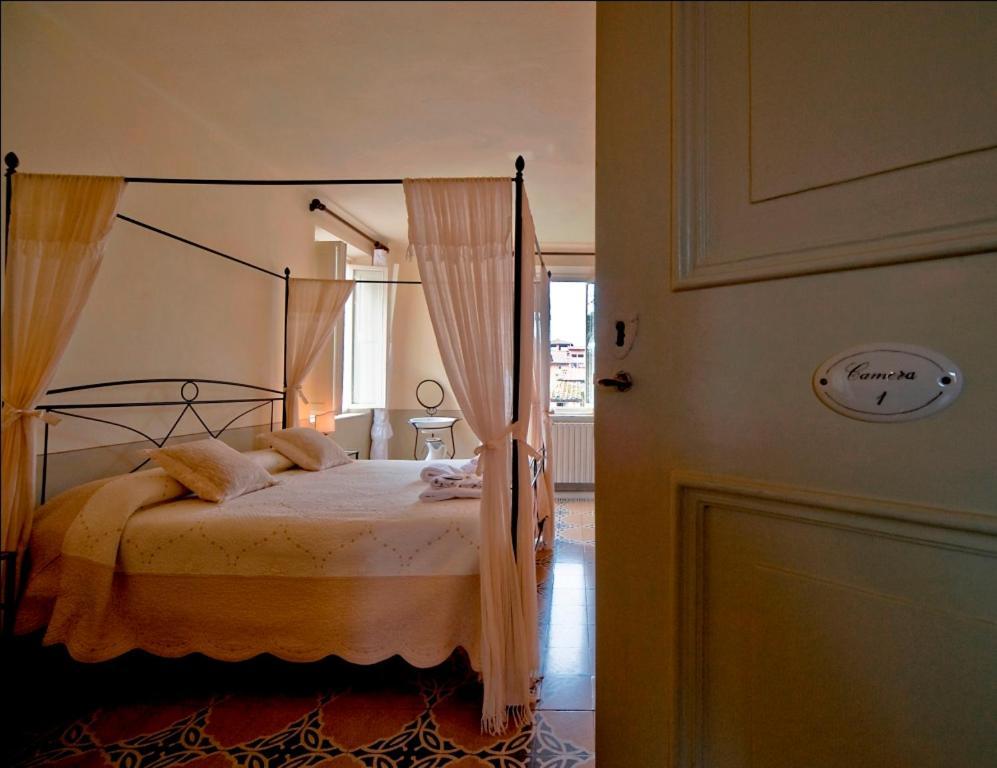Bed And Breakfast Evelina Lucca Exteriör bild